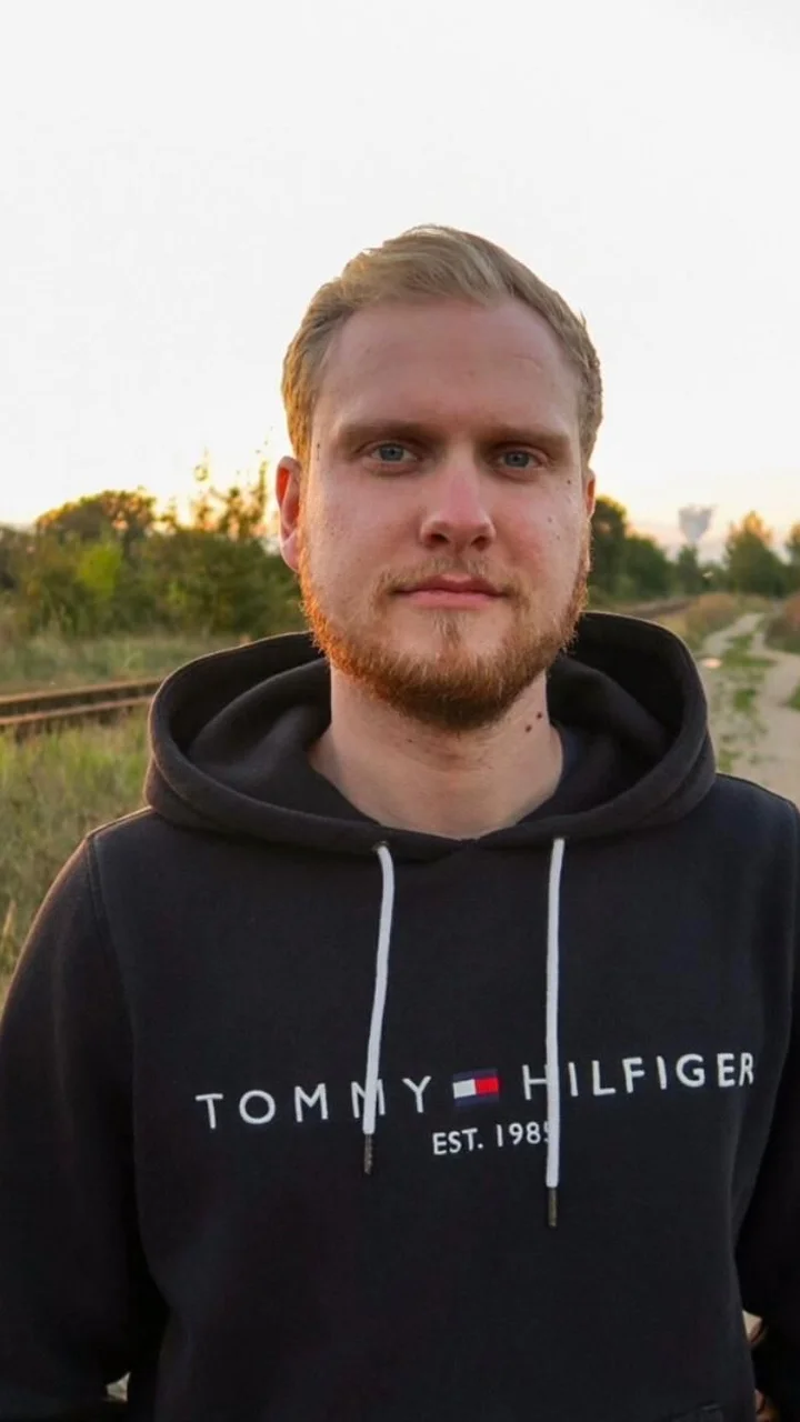 Tom Schilling spricht über sein Wachstum